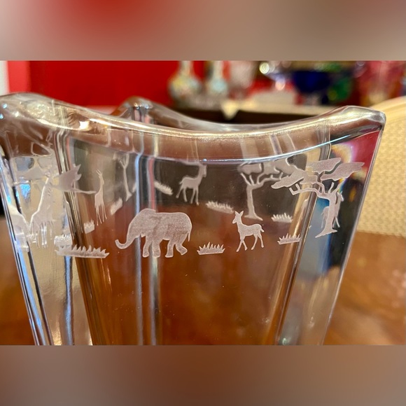 Mikasa Vintage SAFARI Etched Triangular Vase 8”. *Retired Rare - Picture 7 of 12